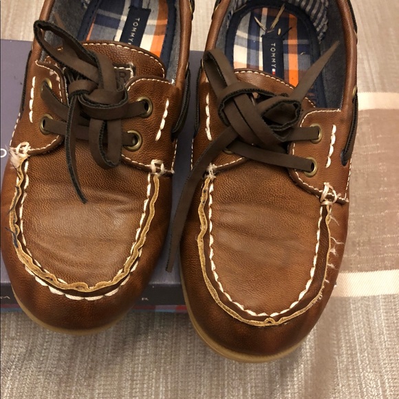 Tommy Hilfiger EUC boys sz 12 boat shoes - Picture 2 of 3